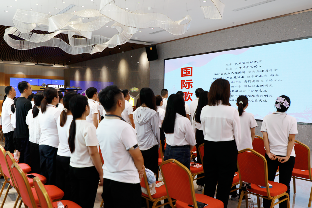 以高質(zhì)量黨建引擎驅(qū)動(dòng)高質(zhì)量發(fā)展新征程——中共鹽津黨委隆重召開年度總結(jié)暨表彰大會(huì) 以高質(zhì)量黨建引擎驅(qū)動(dòng)高質(zhì)量發(fā)展新征程——中共鹽津黨委隆重召開年度總結(jié)暨表彰大會(huì)
